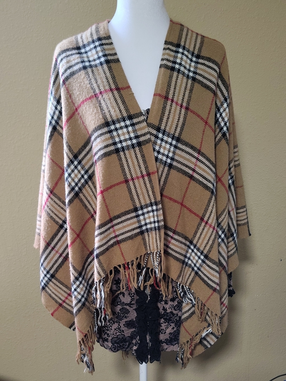V. FRAAS Exploded Plaid Ruana Wrap Poncho One Size Fringe Nova Check Beachy Boho